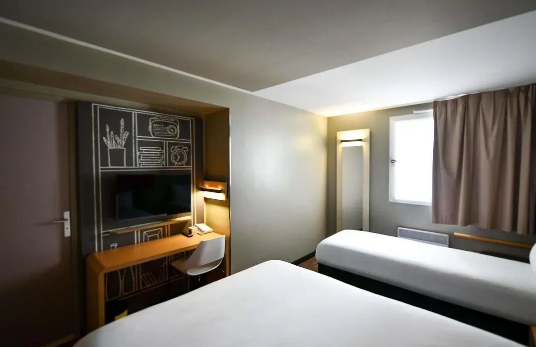 Ibis Paris Canal Saint Martin-1